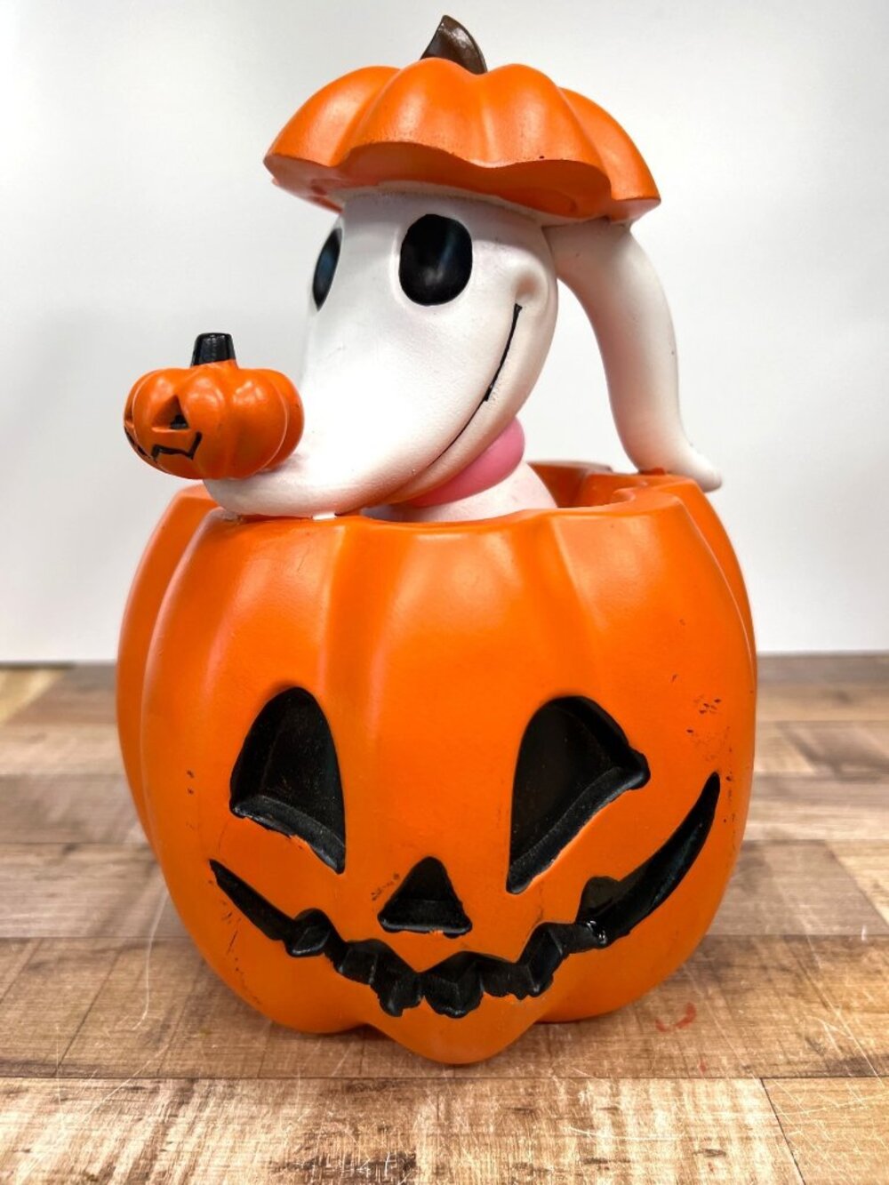 Disney Nightmare Before Christmas Zero Peek A Boo Jack-O-Lantern Figurine Hallow